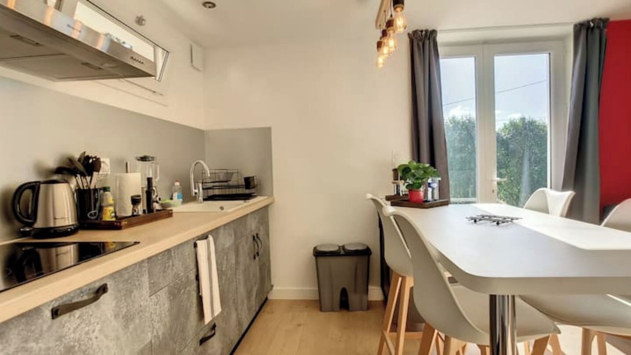 Photo of Kitchen in St-Meme-le-Tenu