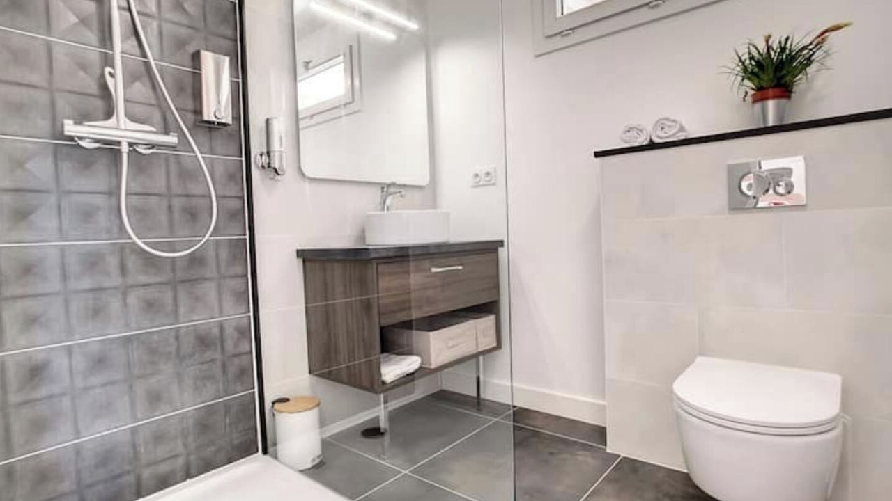 Photo of Bathroom in St-Meme-le-Tenu