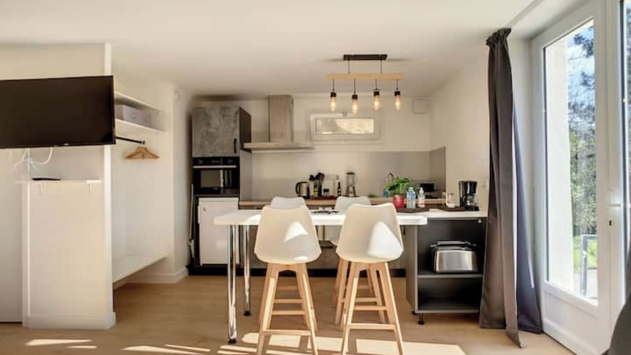 Photo of Kitchen in St-Meme-le-Tenu