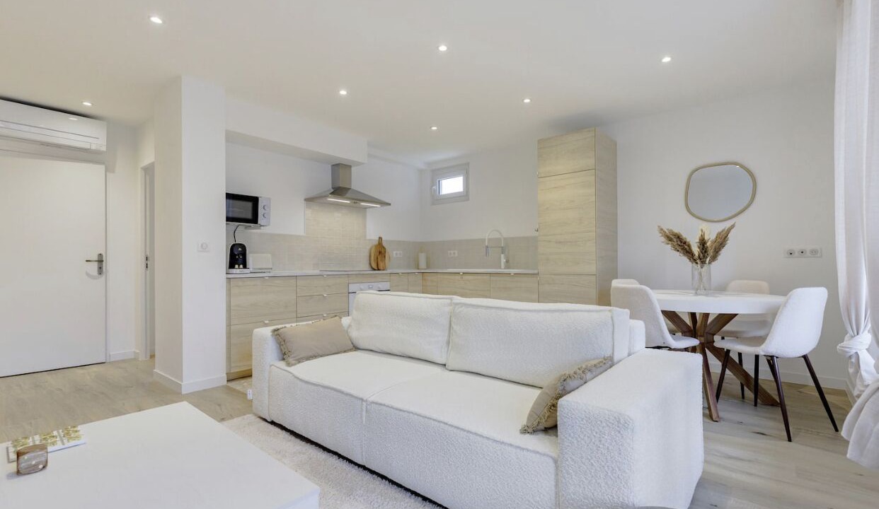 Photo of Livingroom in Trois Cocus - Borderouge - Croix-Daurade - Paleficat