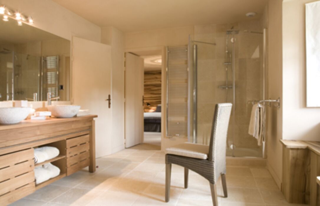 Photo of Bathroom in Roeze-sur-Sarthe