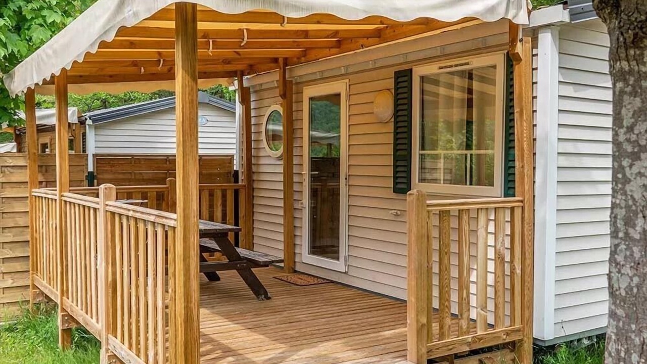 Photo of Patio Balcony in Pourcharesses