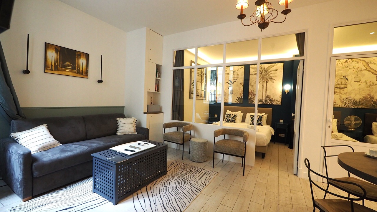 Photo of Livingroom in 6th Arrondissement