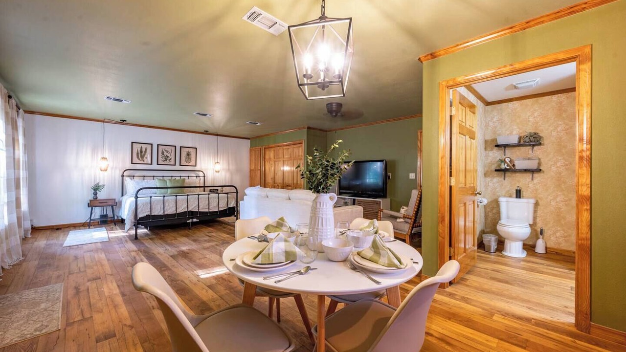 Photo of Bedroom in Broken Bow