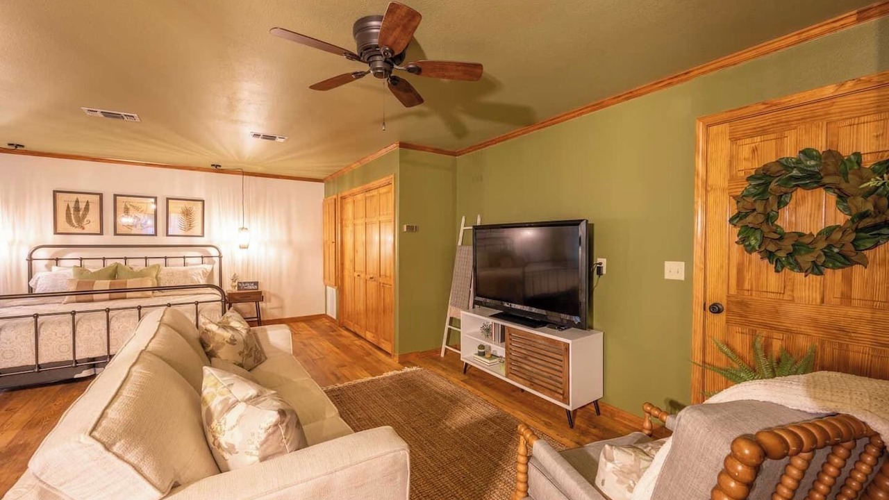 Photo of Bedroom in Broken Bow