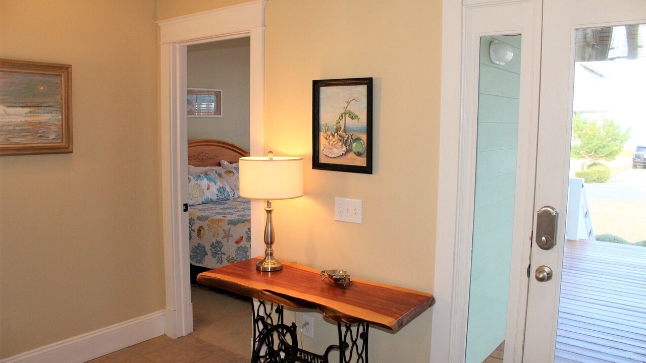 Photo of Bedroom in Manteo
