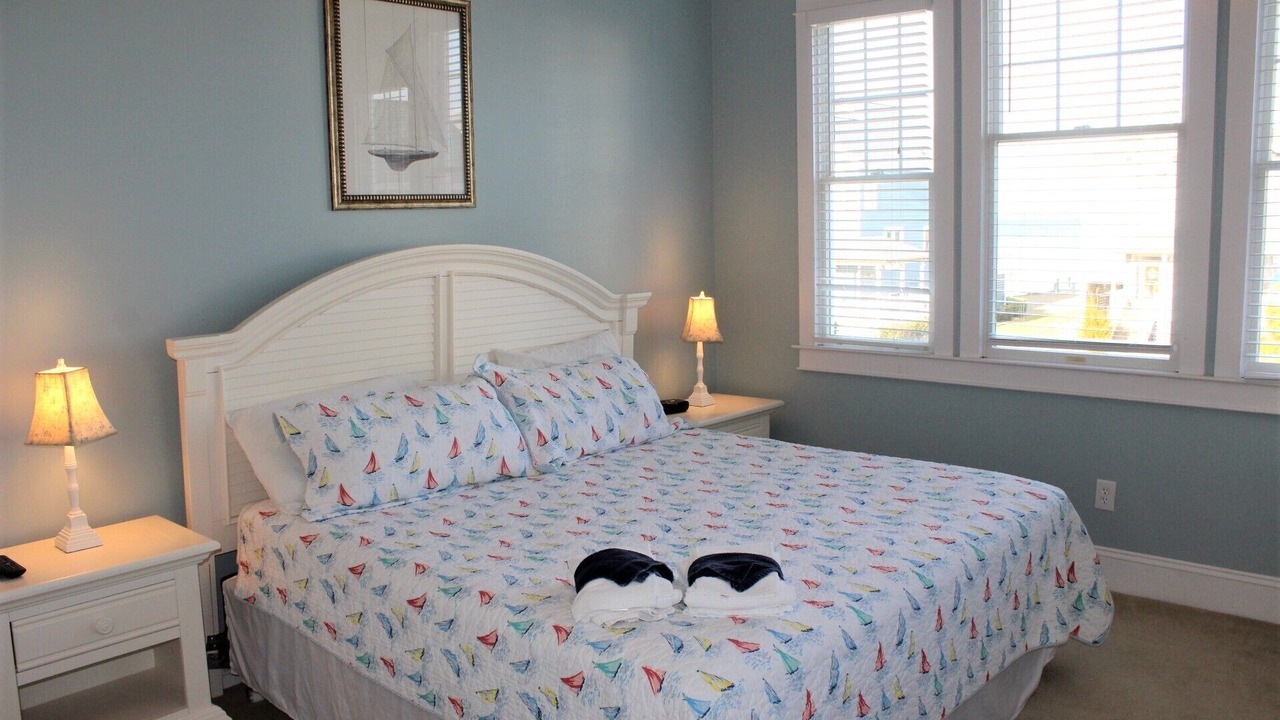 Photo of Bedroom in Manteo