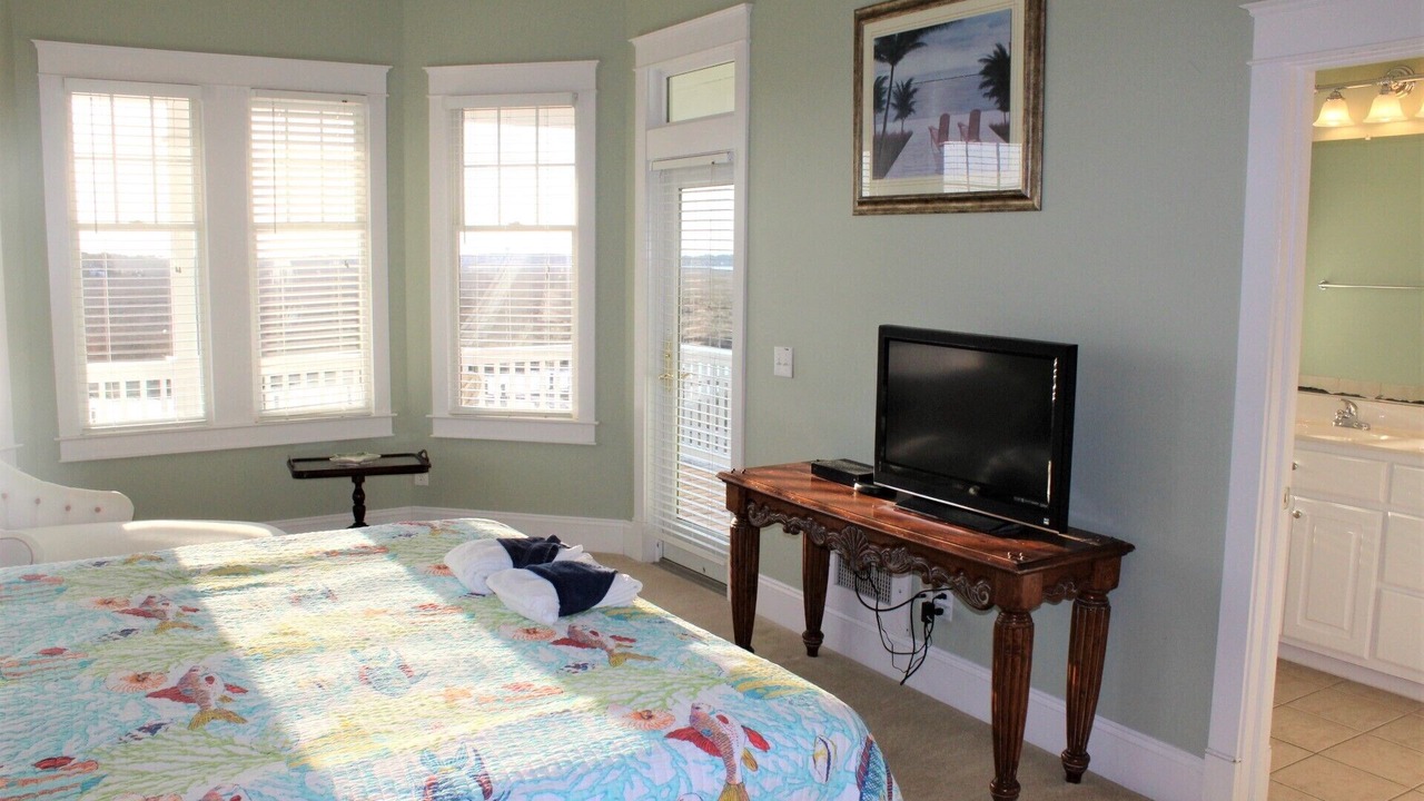 Photo of Bedroom in Manteo