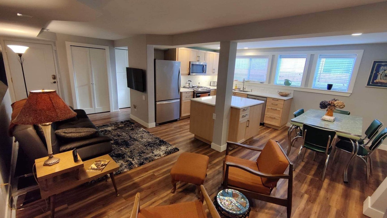 Photo of Livingroom in Fairmount Park