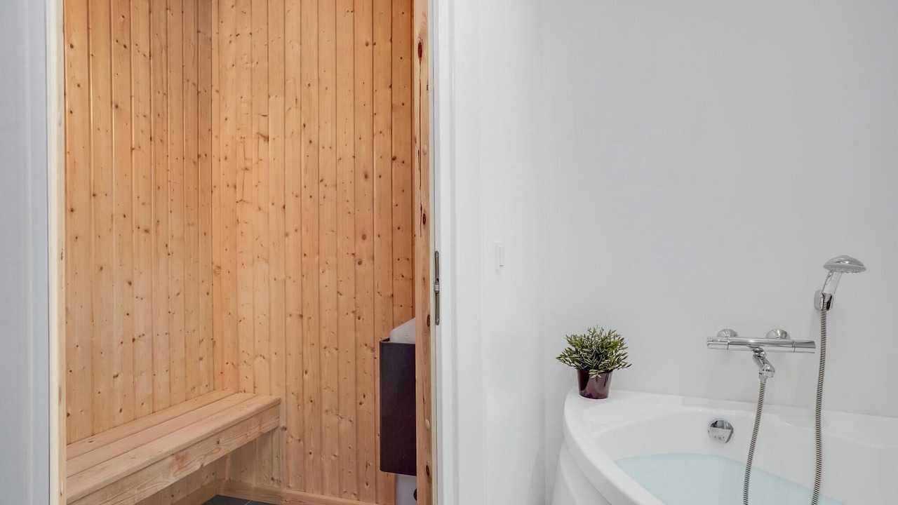 Photo of Bathroom in Hou