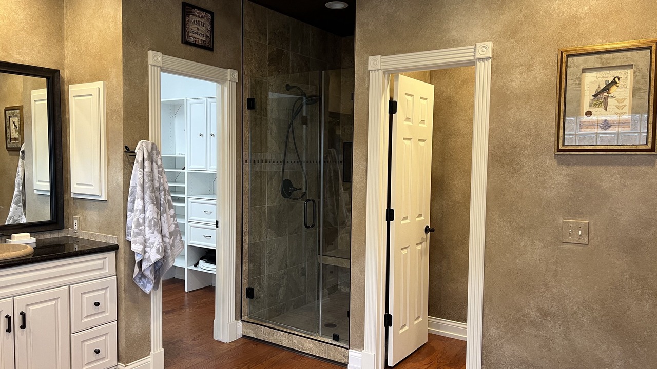Photo of Bathroom in Barker