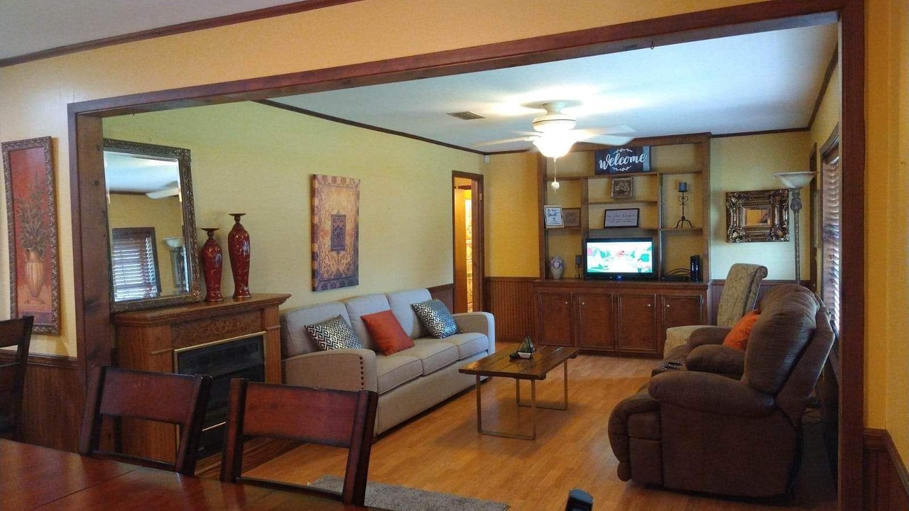 Photo of Livingroom in Laurel
