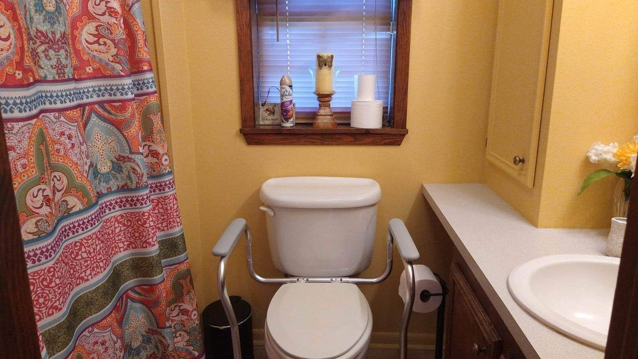 Photo of Bathroom in Laurel