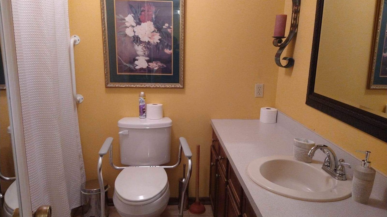 Photo of Bathroom in Laurel