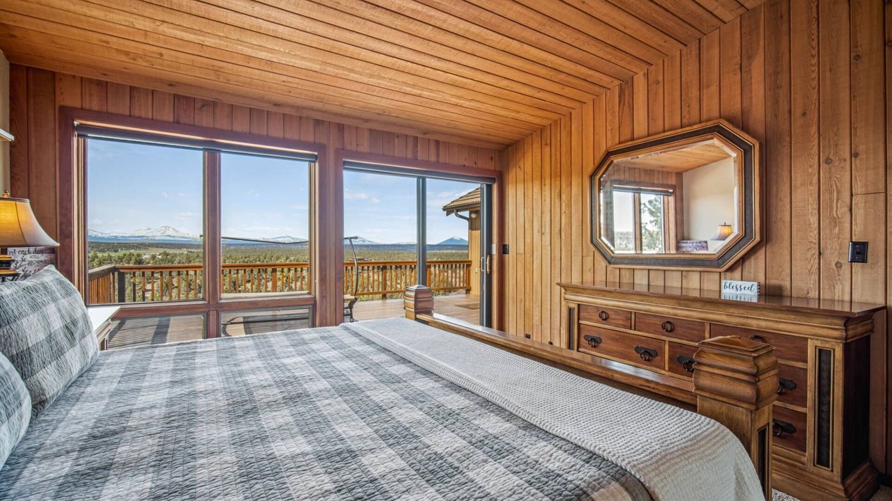 Photo of Bedroom in Redmond