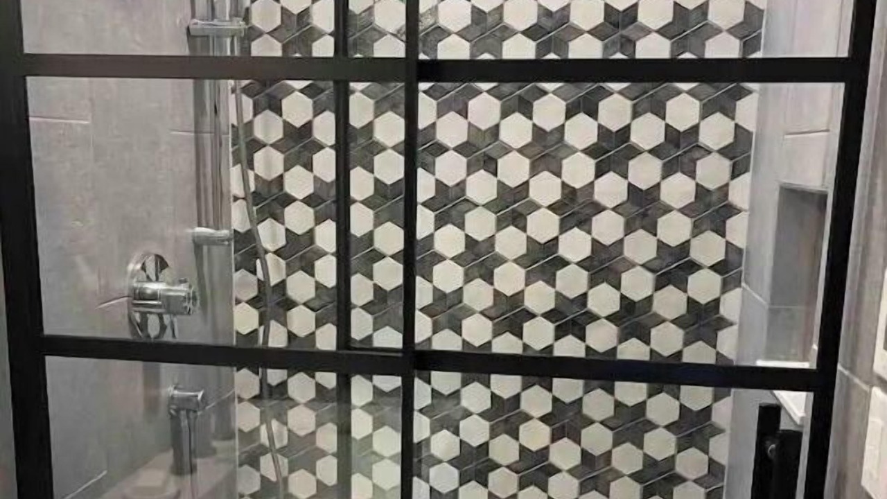 Photo of Bathroom in Oriental