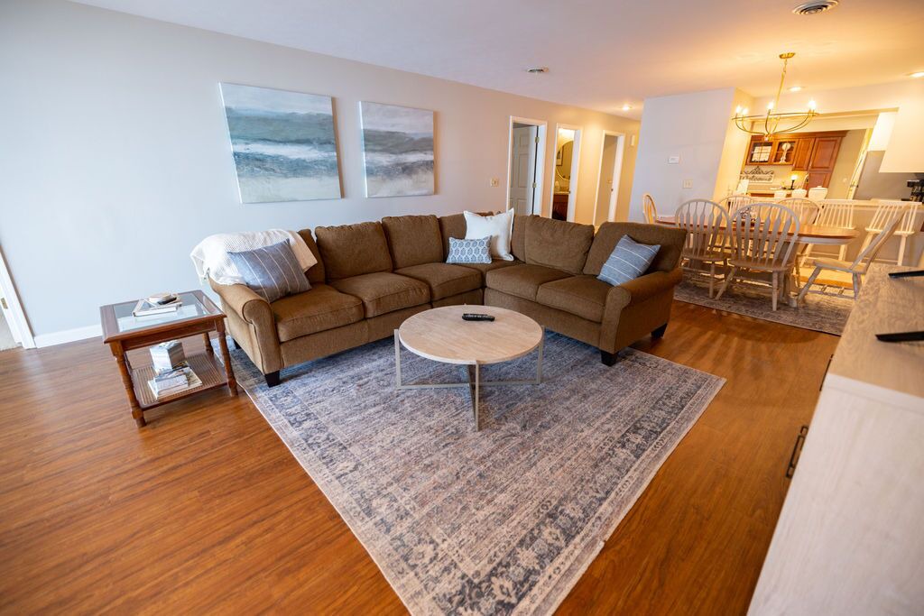 Photo of Livingroom in Benton