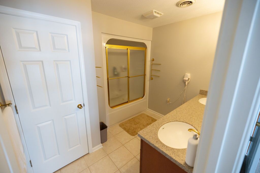 Photo of Bathroom in Benton