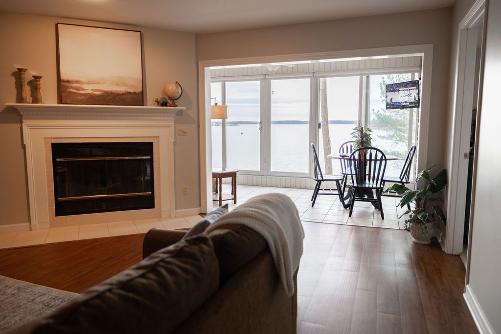 Photo of Livingroom in Benton