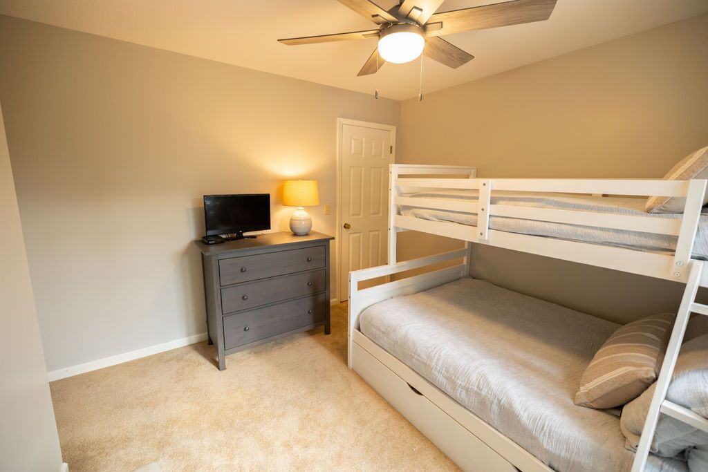 Photo of Bedroom in Benton