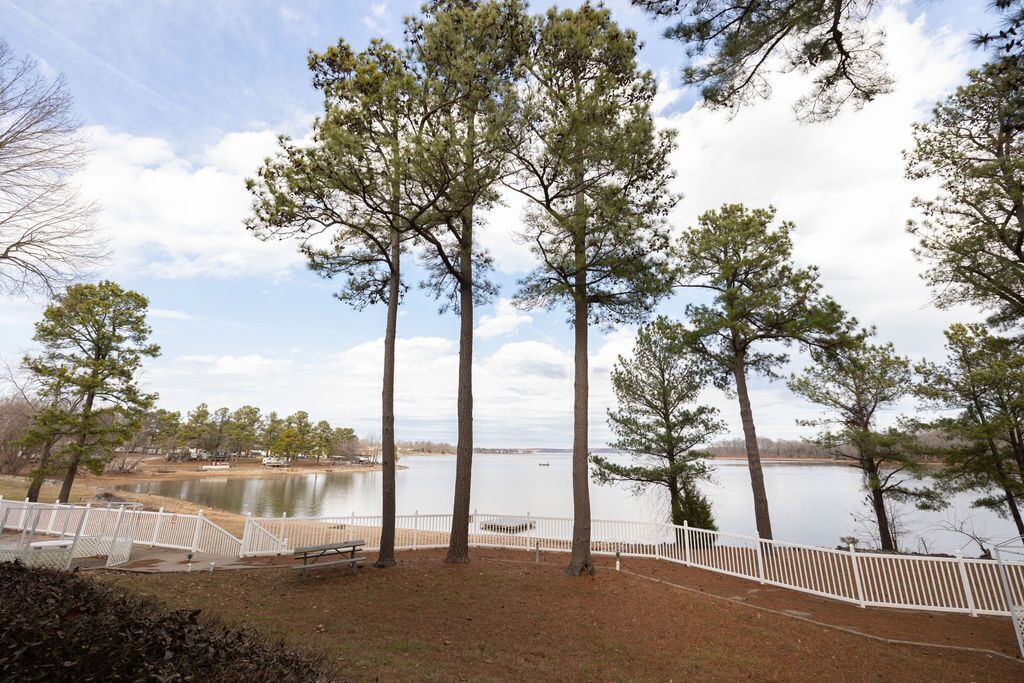 Photo of Outdoor in Benton