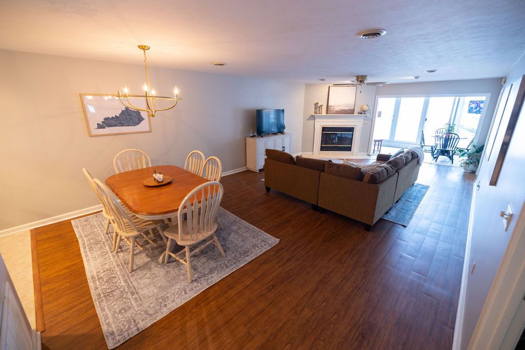 Photo of Livingroom in Benton