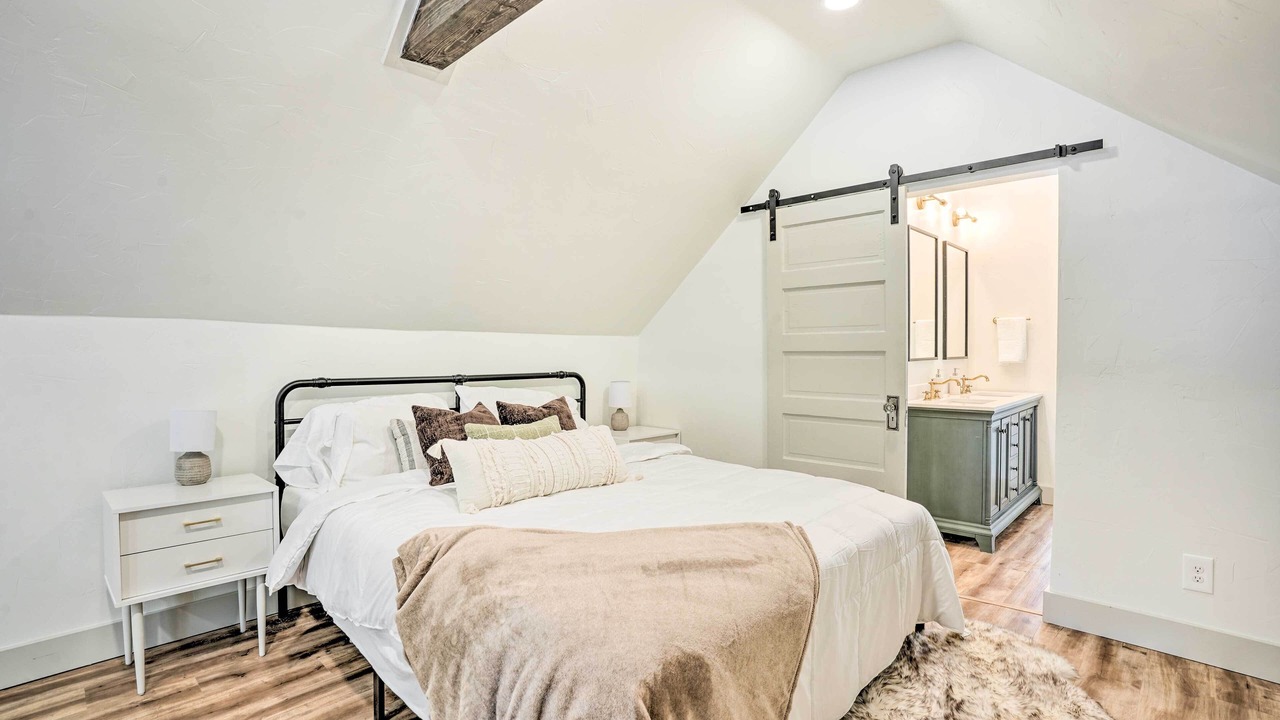 Photo of Bathroom in South Perry District