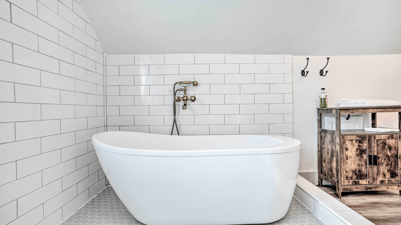 Photo of Bathroom in South Perry District