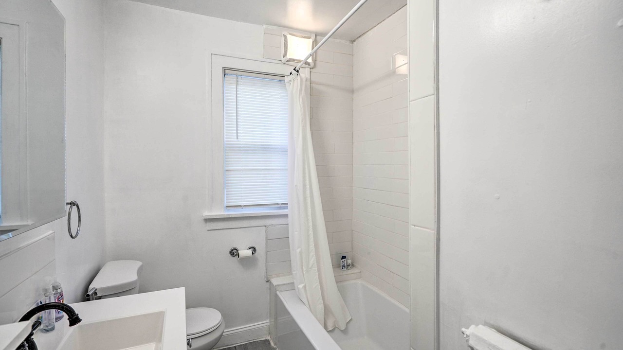 Photo of Bathroom in Melrose
