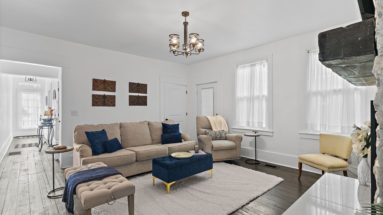 Photo of Livingroom in Madison