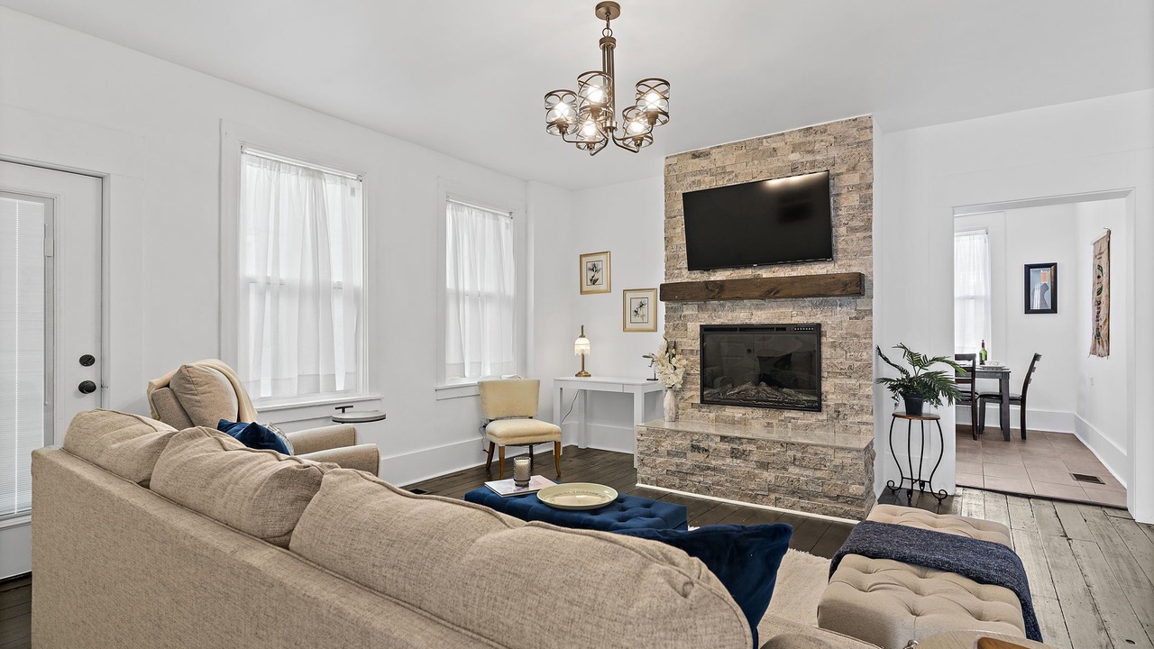 Photo of Livingroom in Madison