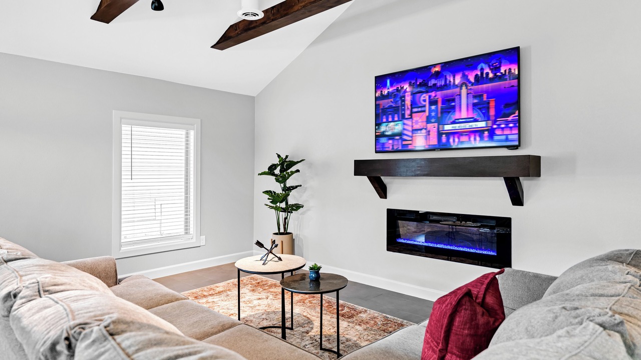 Photo of Livingroom in Original Town