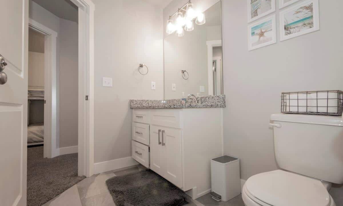 Photo of Bathroom in Garden City