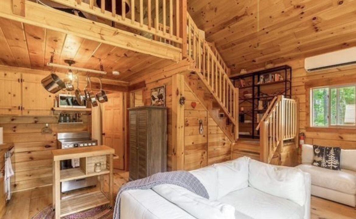 Photo of Livingroom in Iron River