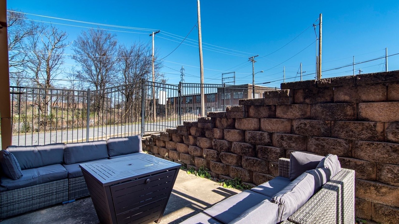 Photo of Patio Balcony in Downtown Little Rock