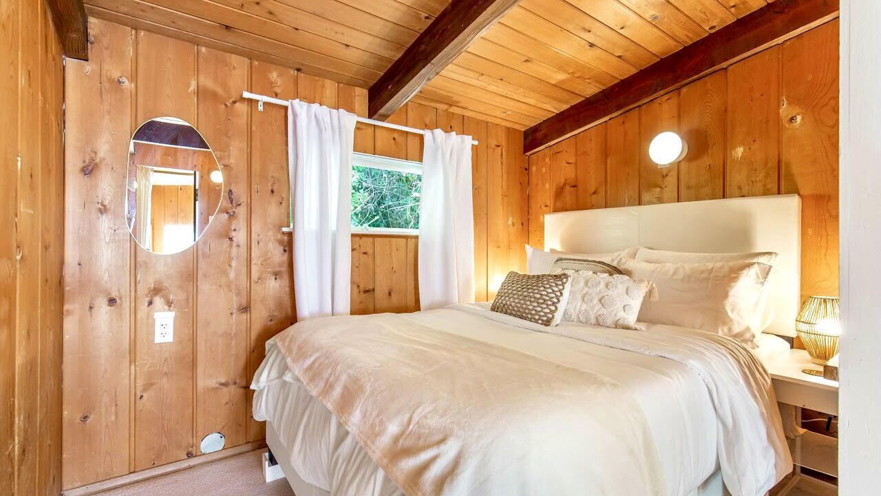 Photo of Bedroom in Des Moines