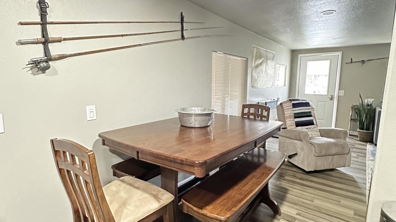 Photo of Others in Stites