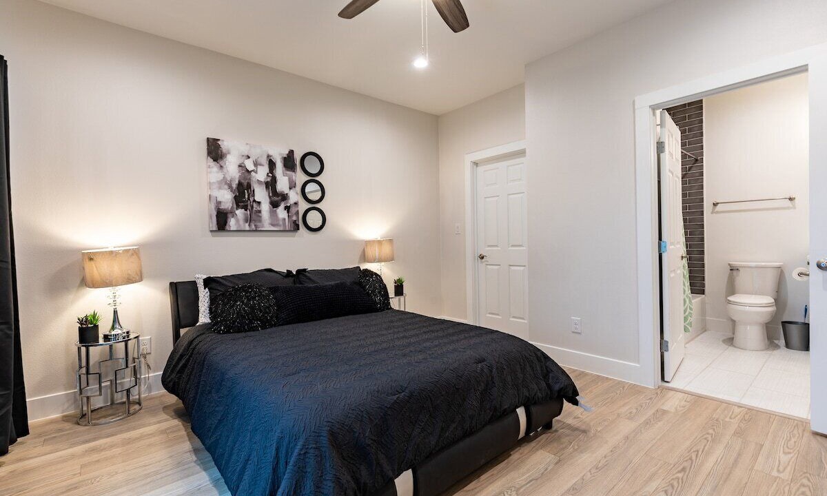 Photo of Bedroom in Montopolis