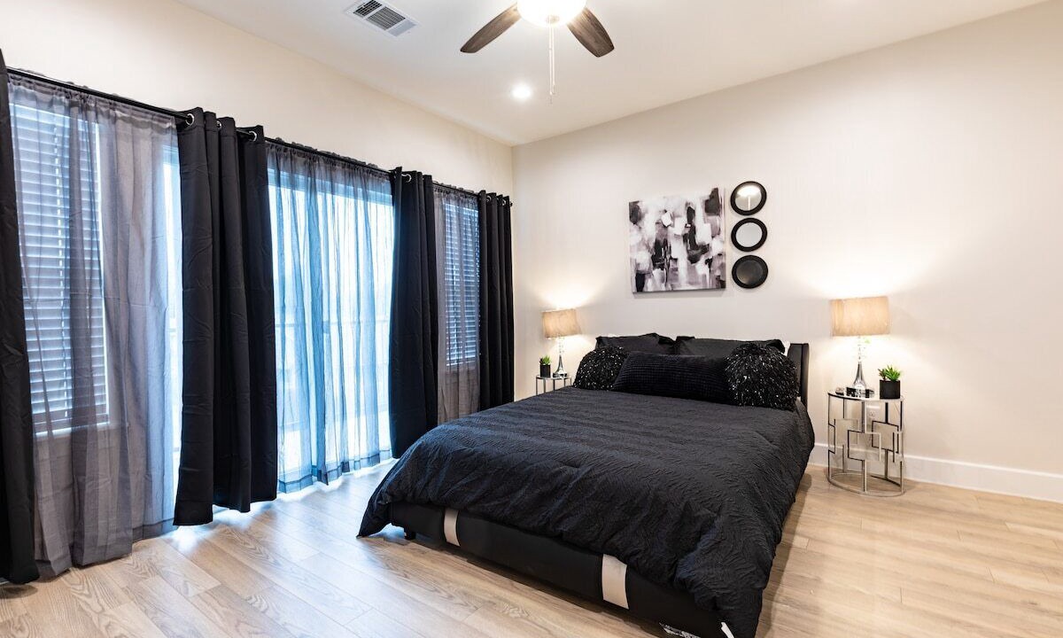Photo of Bedroom in Montopolis