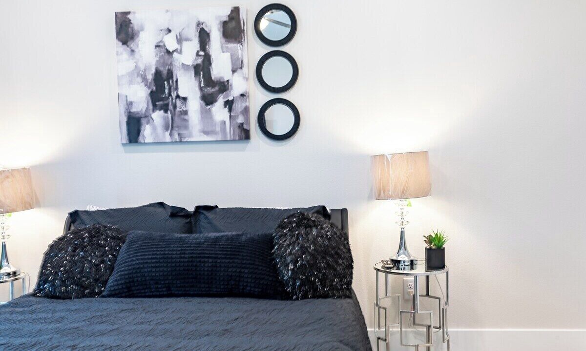 Photo of Bedroom in Montopolis
