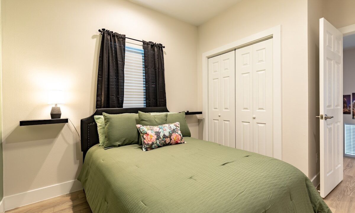 Photo of Bedroom in Montopolis