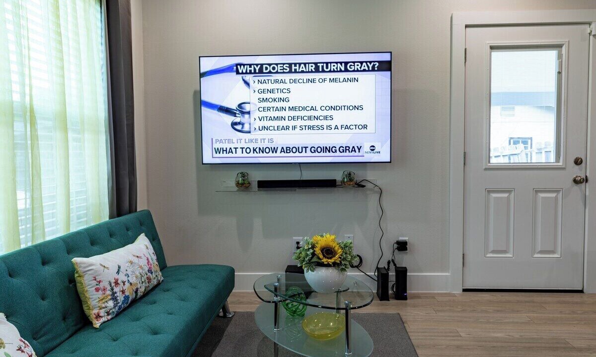 Photo of Livingroom in Montopolis