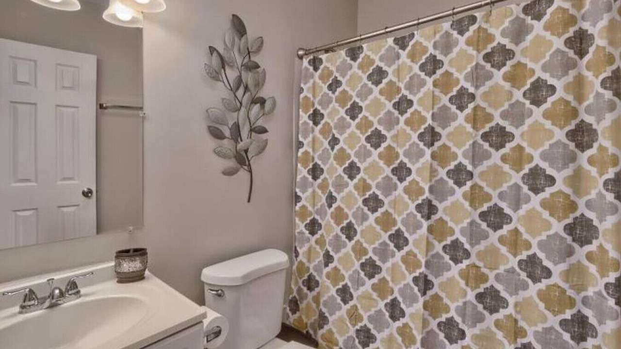 Photo of Bathroom in Rosewood