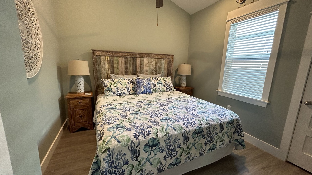 Photo of Bedroom in Corolla Light