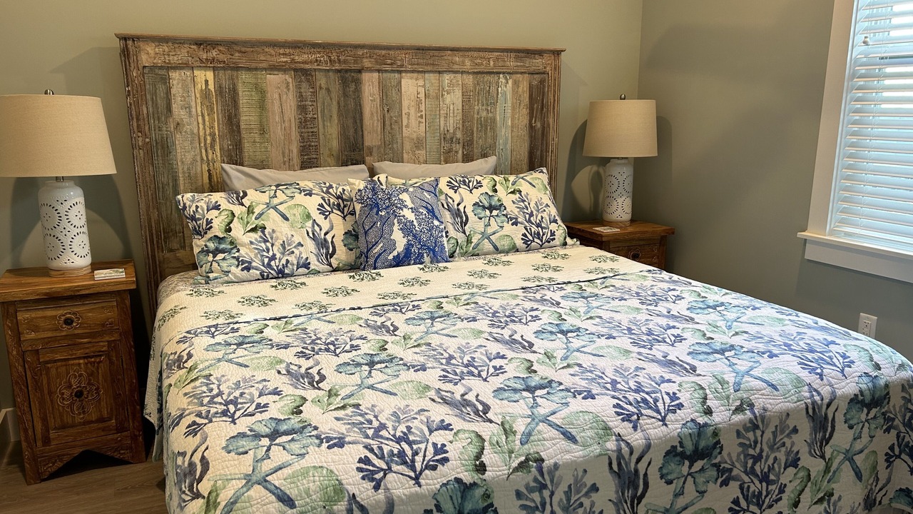 Photo of Bedroom in Corolla Light