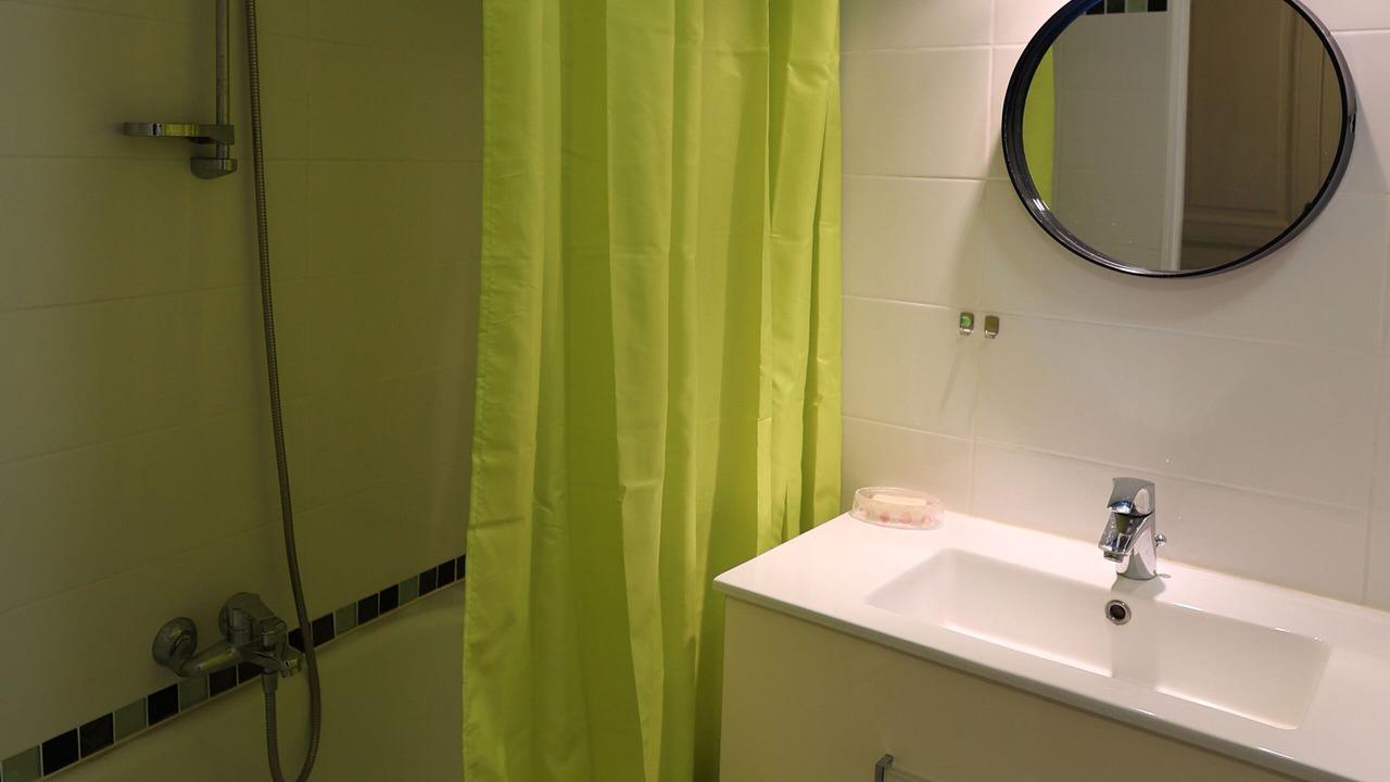 Photo of Bathroom in Loches