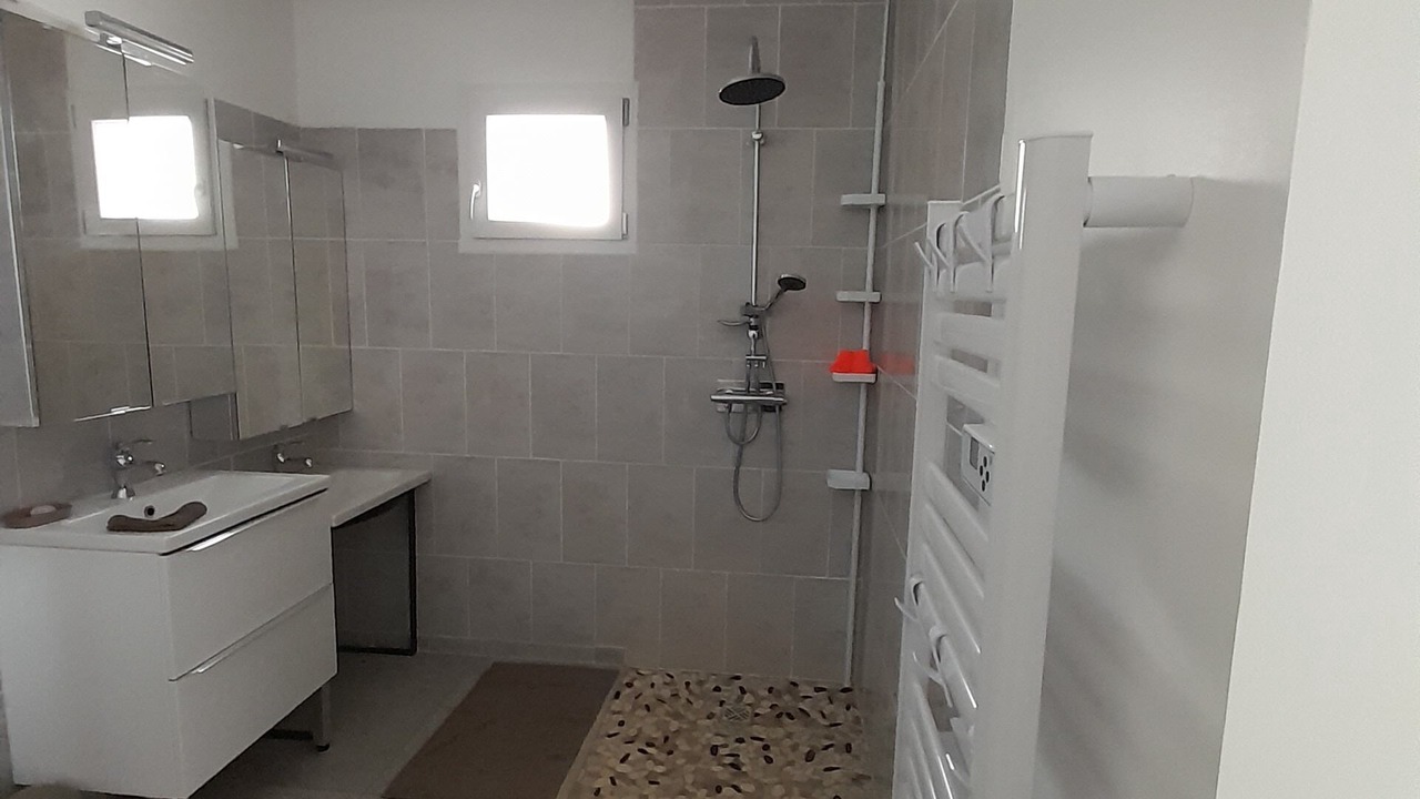 Photo of Bathroom in Combas