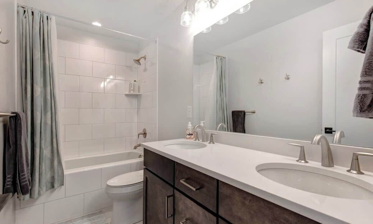 Photo of Bathroom in Deer Mountain