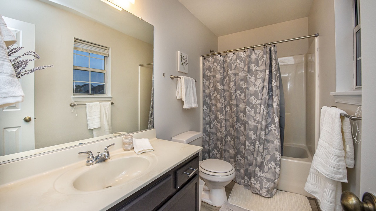 Photo of Bathroom in Fentress