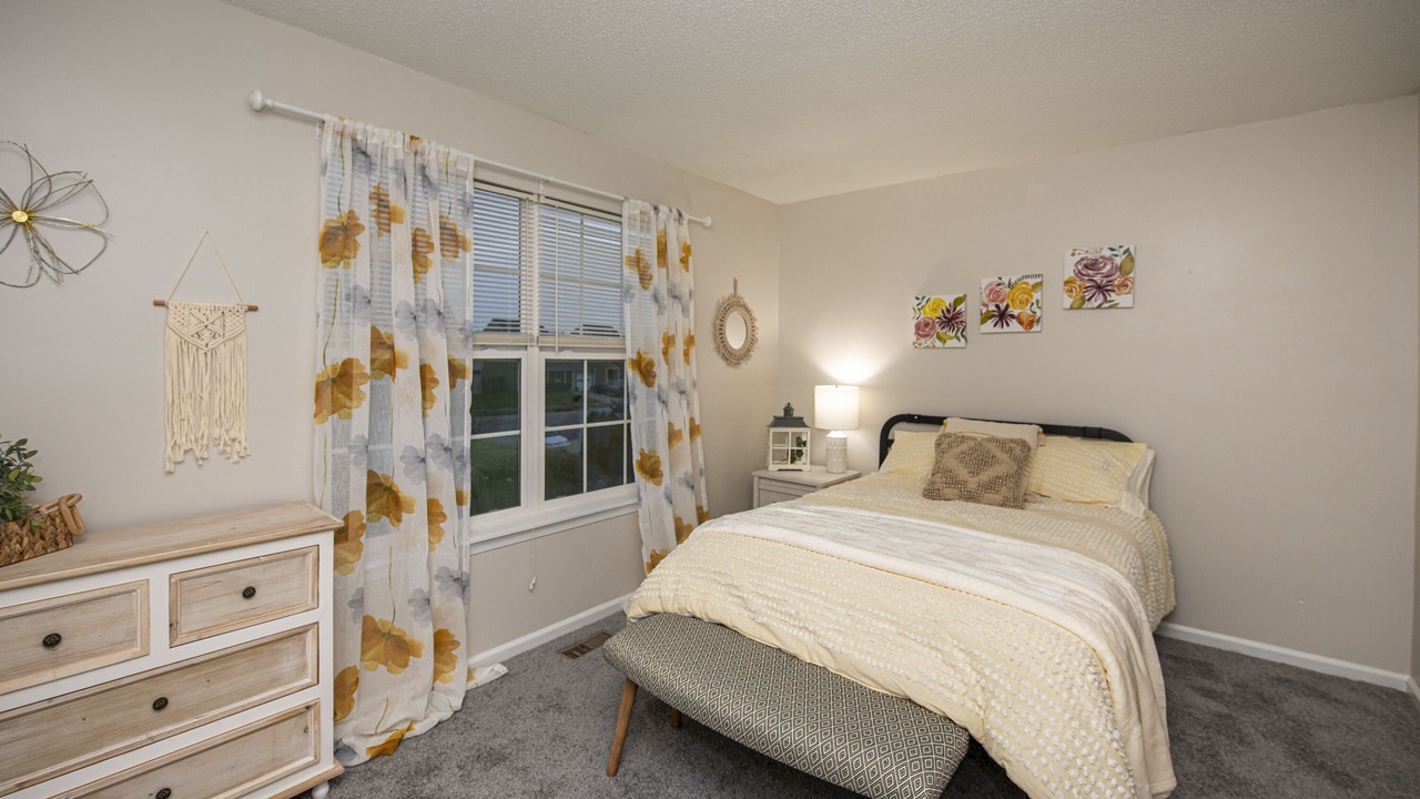 Photo of Bedroom in Fentress